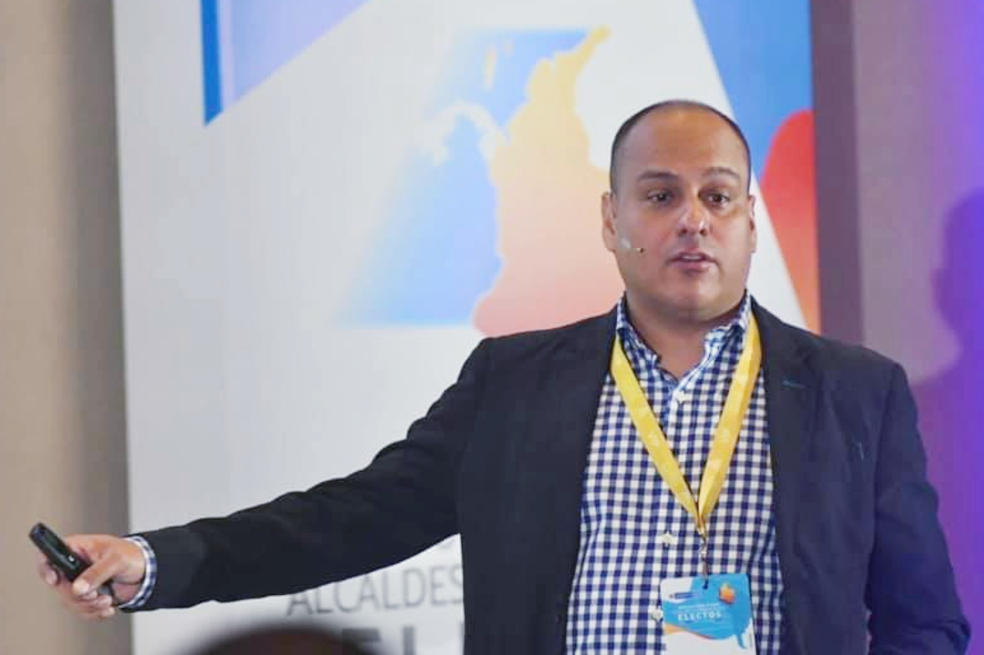El controvertido John Ramírez será la ficha de la U para la dirección administrativa de la Cámara