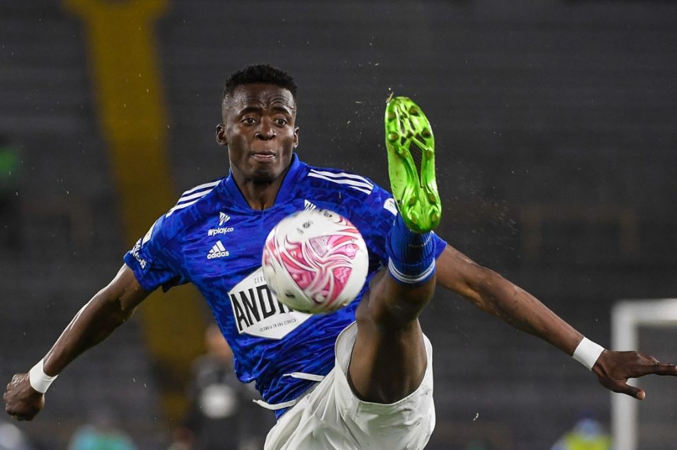 Alarmante caída en Bogotá de Millonarios, que todavía no asegura su clasificación a las finales. Pereira, con la victoria, se metió en los ocho.