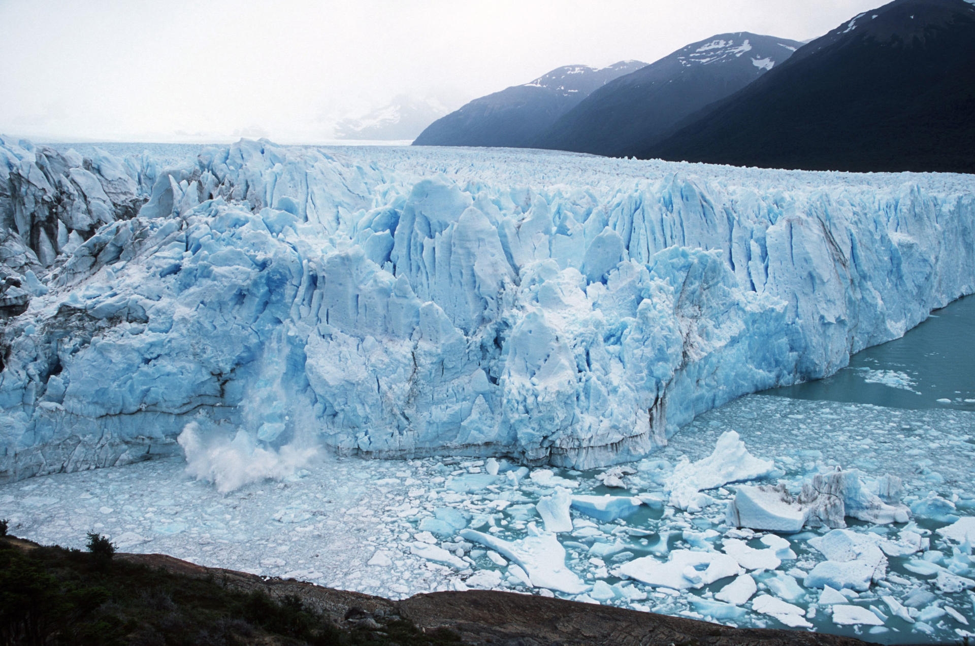 La inundación repentina en Nepal abre nuevas preguntas sobre los glaciares del Himalaya