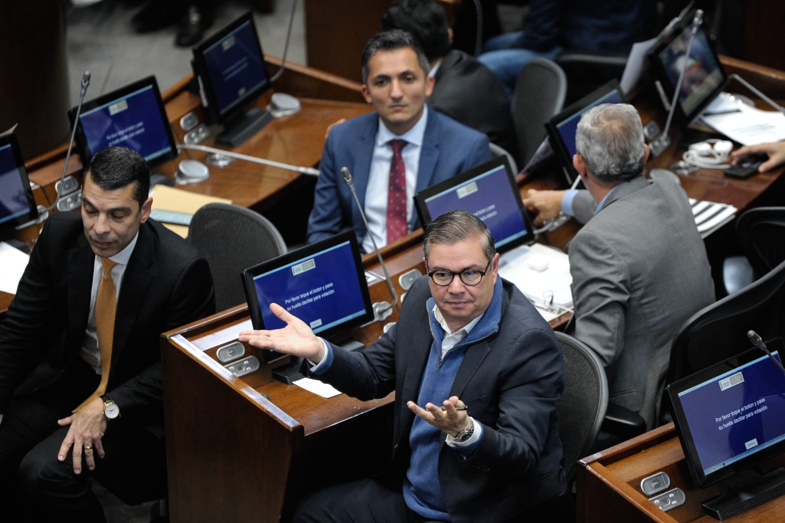 Fabio Rául Amín, presidente de la Comisión Primera del Senado, en la plenaria del 20 de junio de 2023, en la que se votó la regulación del cannabis de uso adulto.