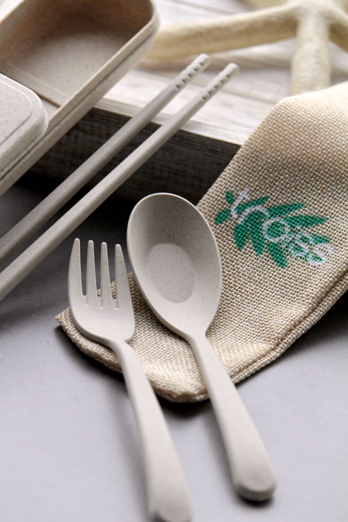 Si quiere cuidar el planeta y disminuir el consumo de plástico, Troiss es para usted. Tres paisas querían que los productos ecológicos y biodegradables estuvieran al alcance de todos. En @ troiss_savetheplanet verá pitillos portables de acero inoxidable, sets de cubiertos a base de trigo y vajillas para niños, entre otros