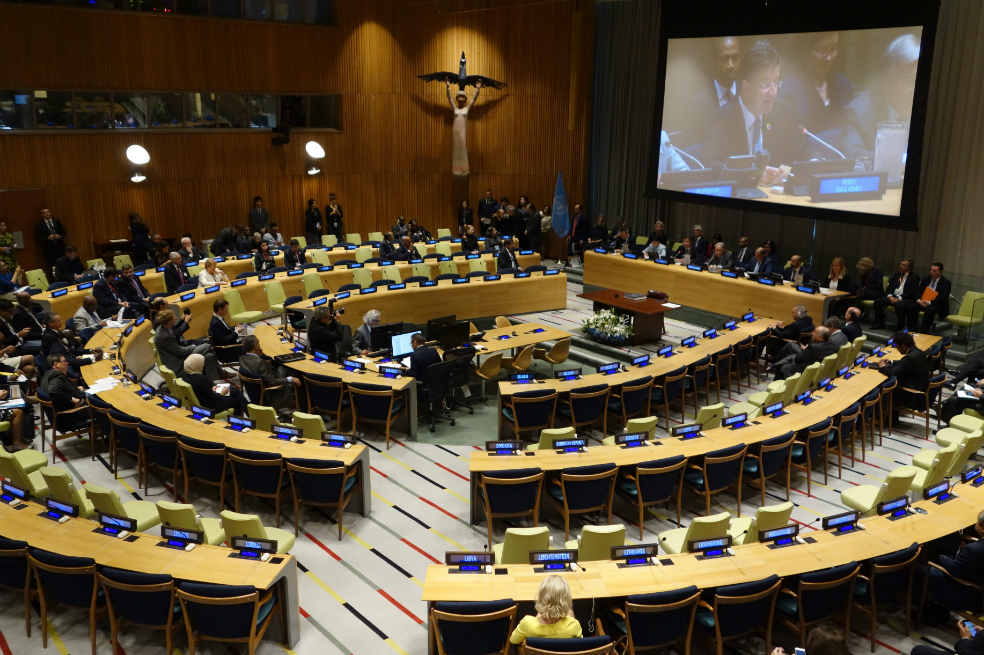 Firman en la ONU tratado contra las armas nucleares