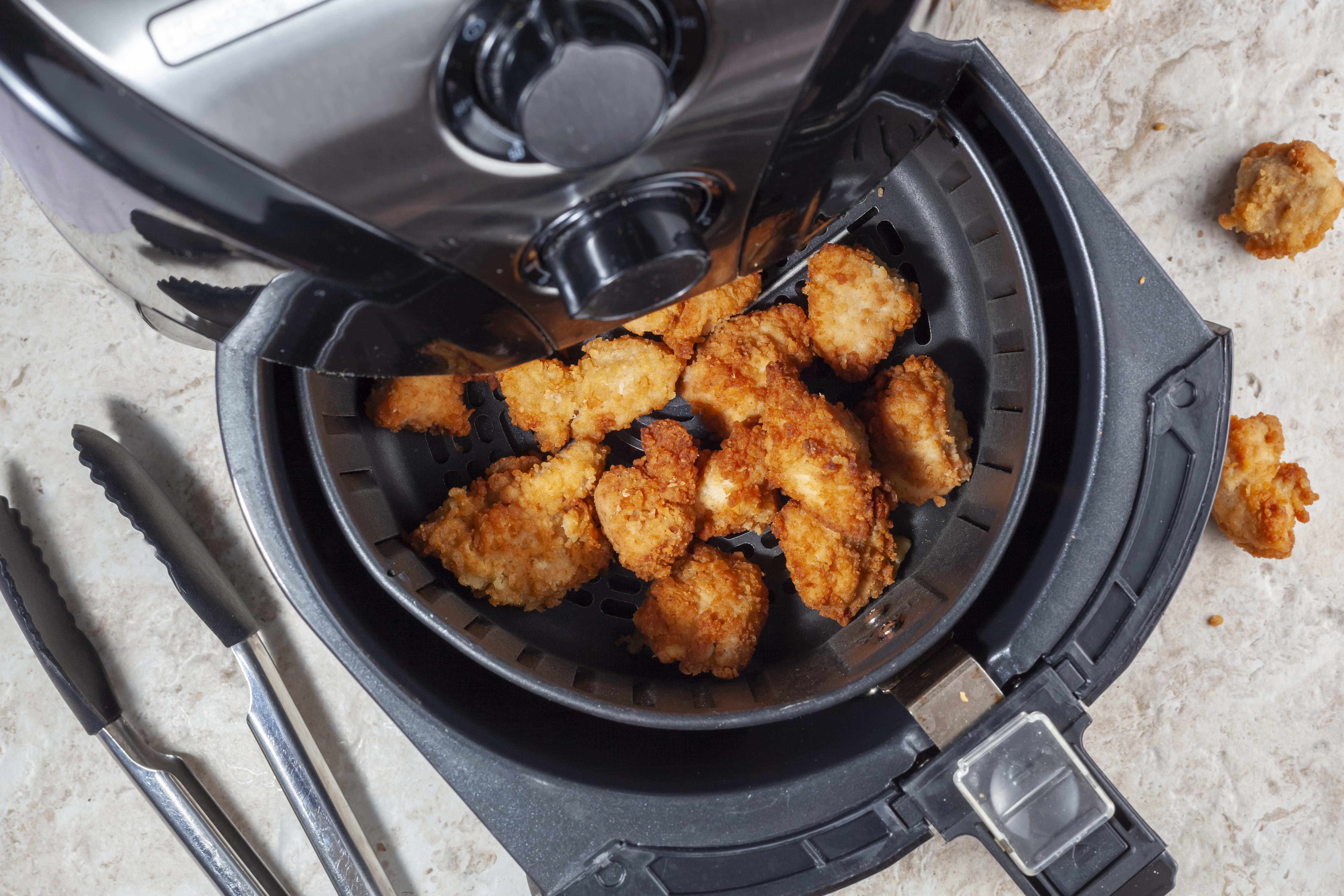 Estos son los alimentos que no debería cocinar en la “air fryer”