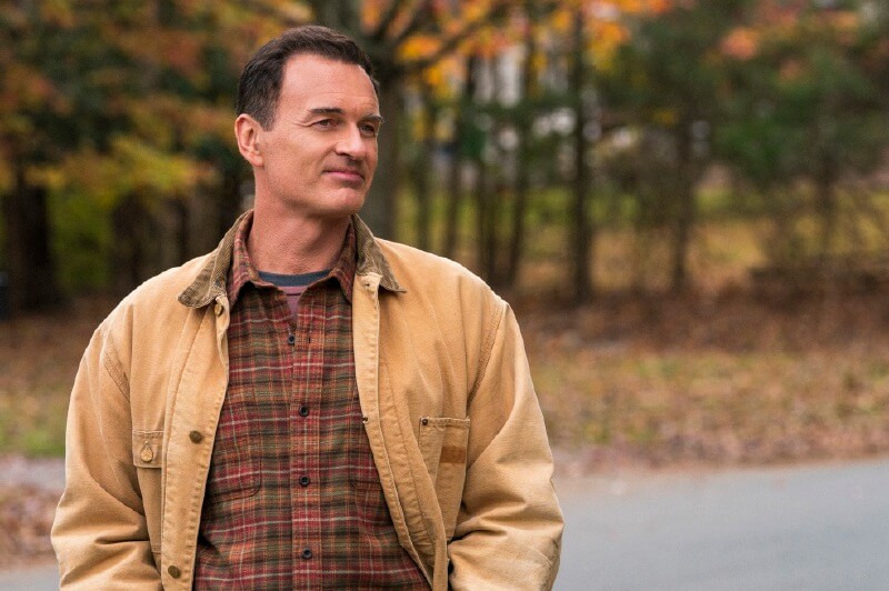 Julian McMahon: “Necesitamos más héroes que hagan labores  para la sociedad”