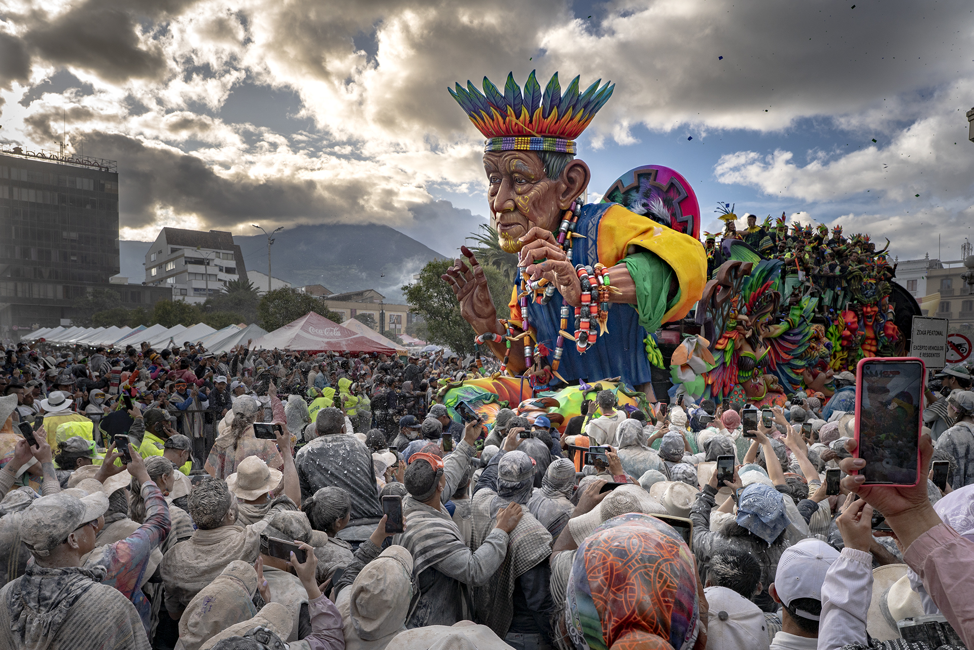 Desfile Magno del Carnaval de Negros y Blancos 2026.