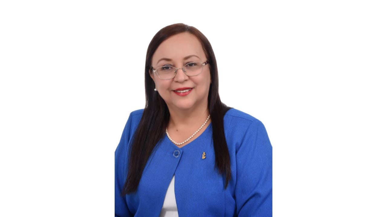 Marlene Vélez De La Vega, presidente del Colegio Nacional de Bacteriología.