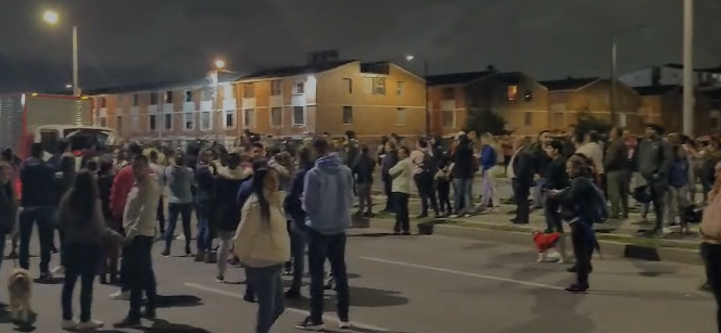 Manifestación de ciudadanos en Av. Guayacanes con calle 9 por caso de abuso sexual