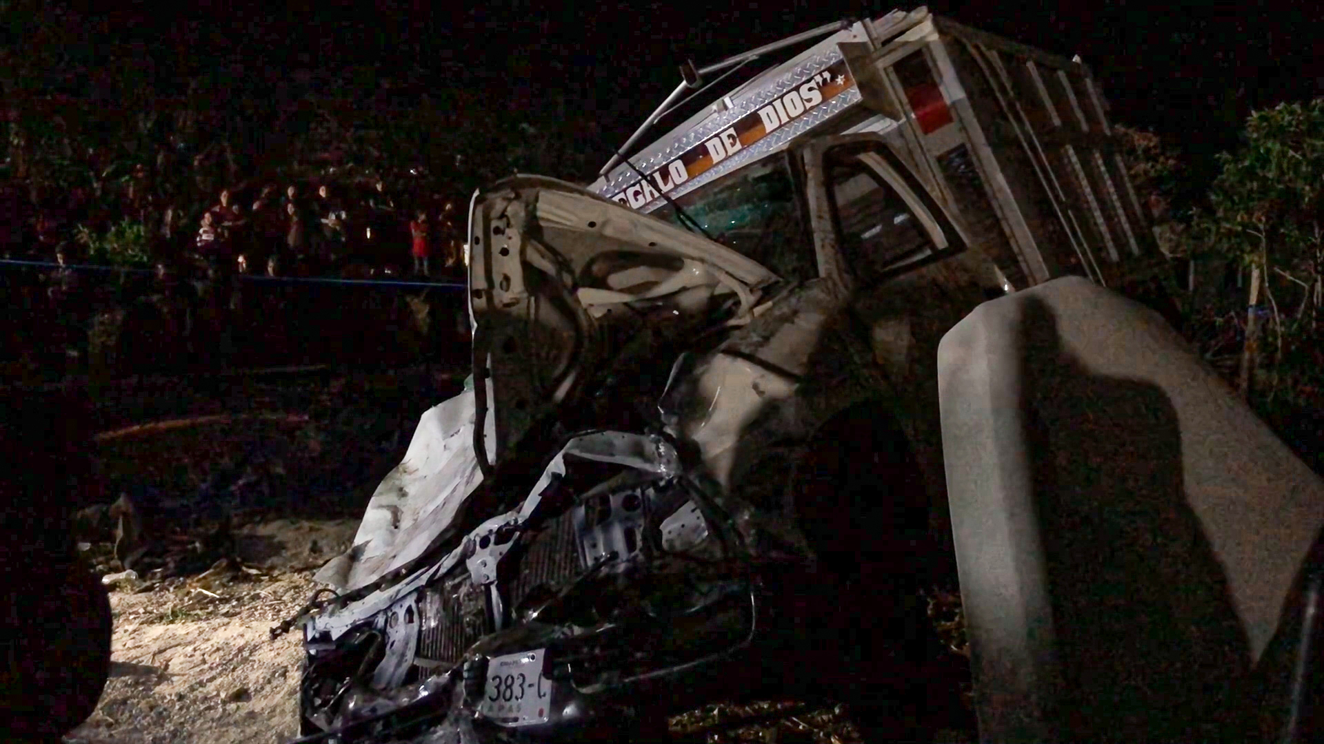Cuatro migrantes muertos y 16 heridos dejó accidente en el sur de México