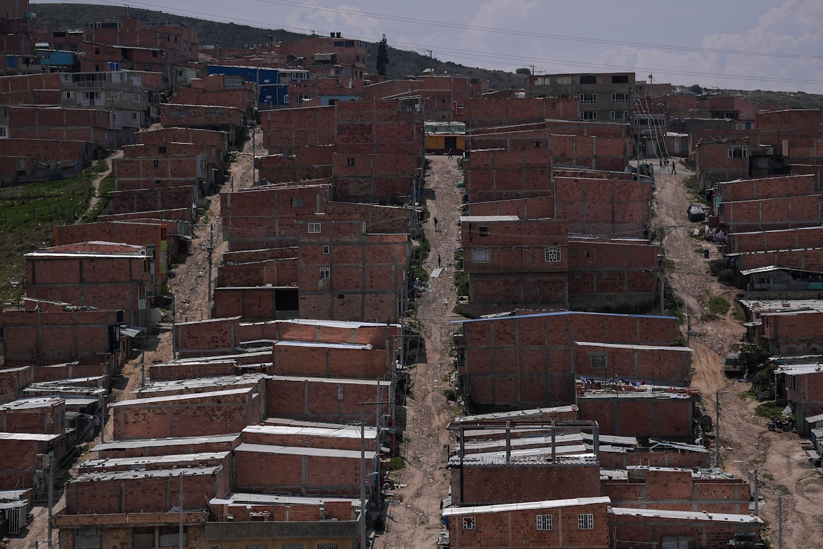 Distrito realiza proceso de recuperación en el barrio de invasión Altos de la Estancia
