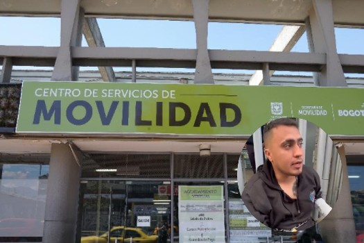 Motociclista lleva tres días encadenado a una oficina de secretaría de Movilidad