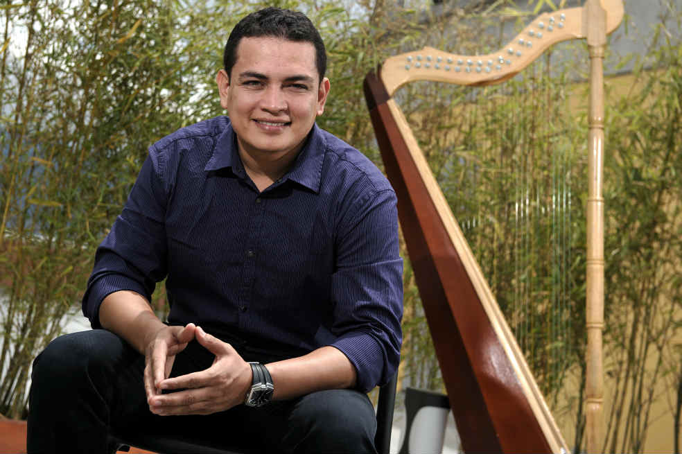 ‘Le canto a la mujer’