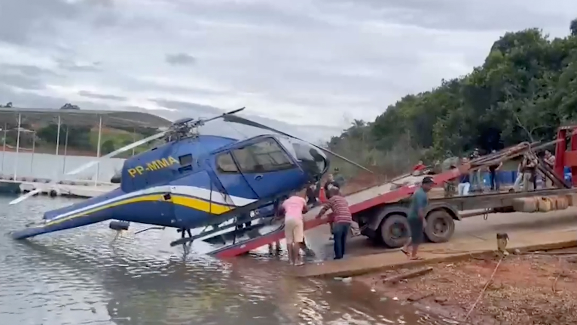 Accidente en Brasil: un muerto tras la caída de un helicóptero