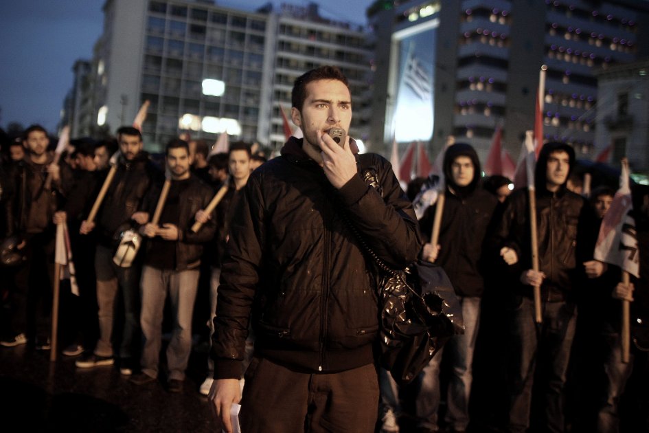 Grecia vive su primera huelga general del 2013 contra los recortes
