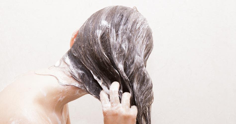 Las 10 peores cosas que le puedes hacer a tu pelo