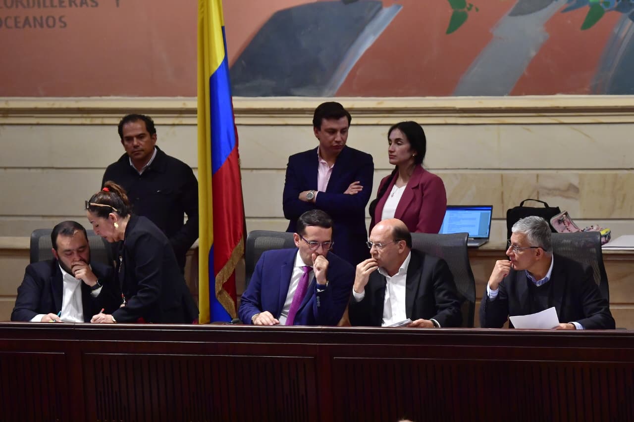 La reforma tributaria sigue viva: comisiones económicas continuarán con el debate el martes