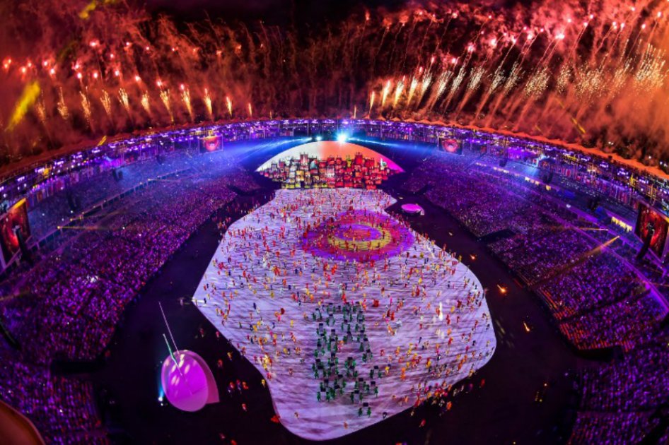 La ceremonia inaugural de los Juegos Olímpicos se llevó a cabo en el mítico estadio Maracaná de Río de Janeiro. / AFP