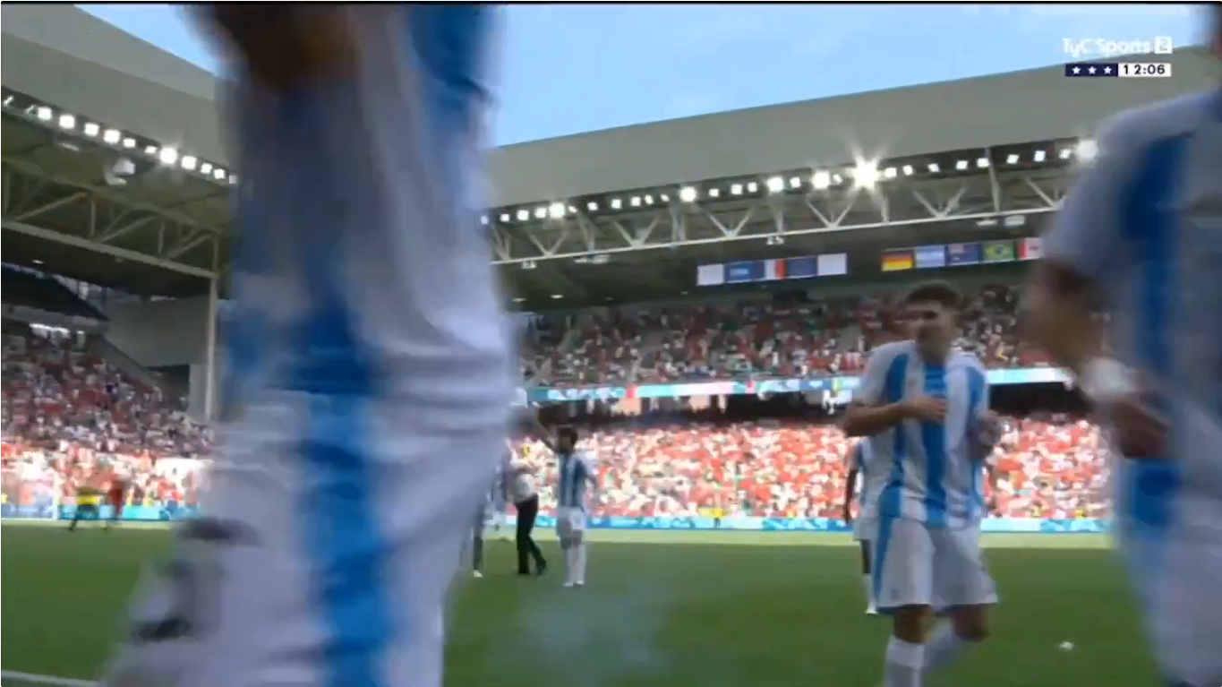 El partido entre Argentina y Marruecos terminó en grandes disturbios: video