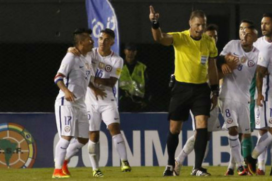 El insulto de Medel contra los argentinos que le podría generar una dura sanción