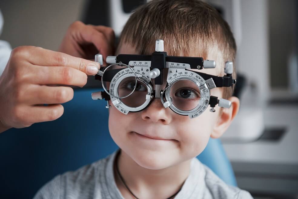 Cómo los problemas visuales pueden afectar el rendimiento escolar