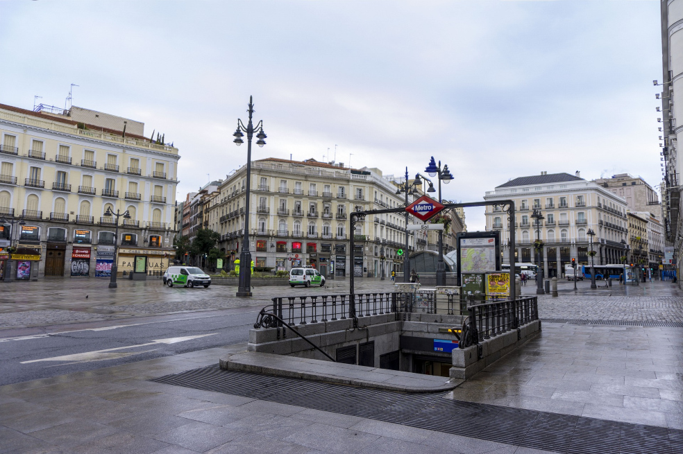 Pareja hispanoamericana recibe agresión racista en el metro de Madrid