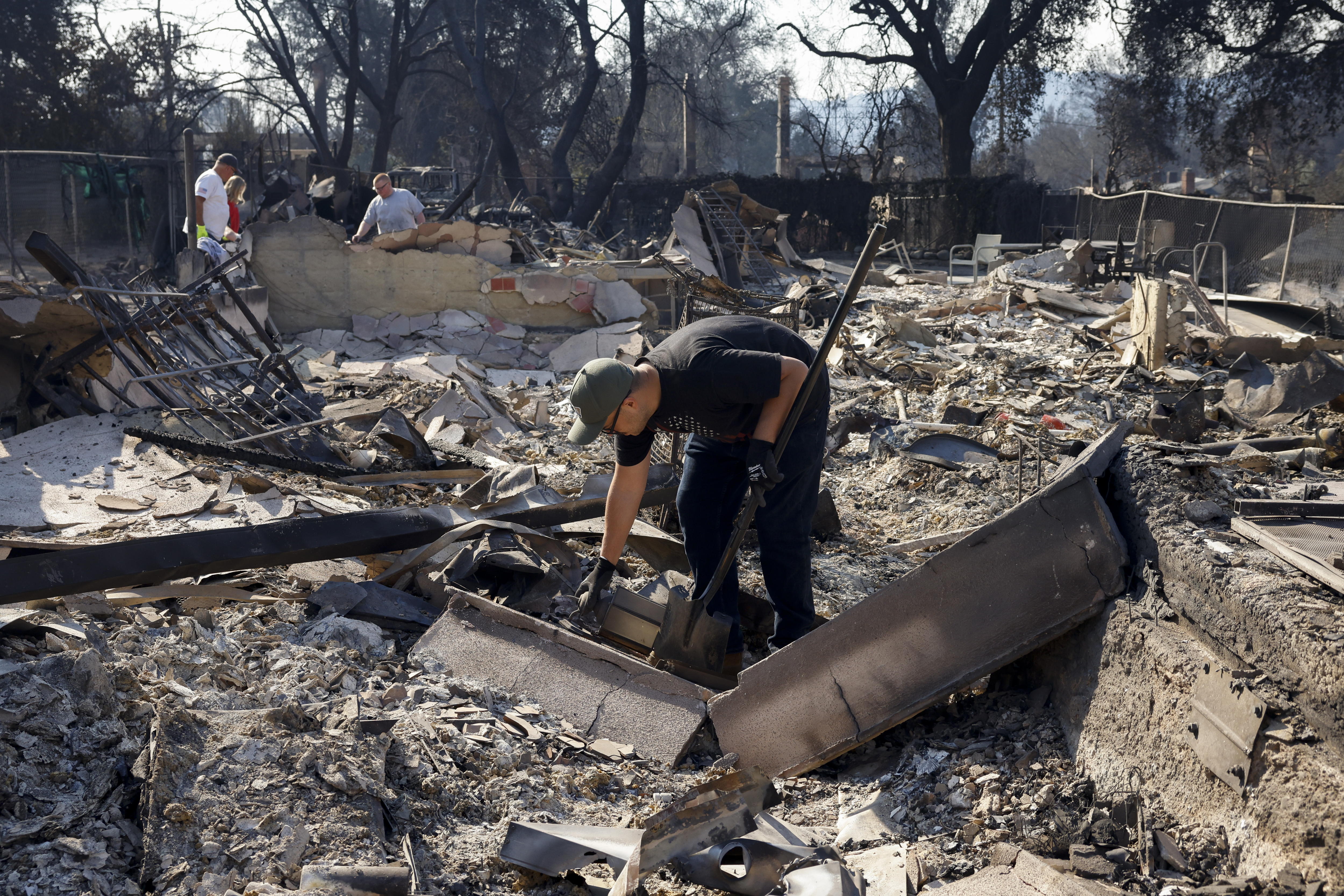 California en llamas: así ha respondido la comunidad al feroz incendio