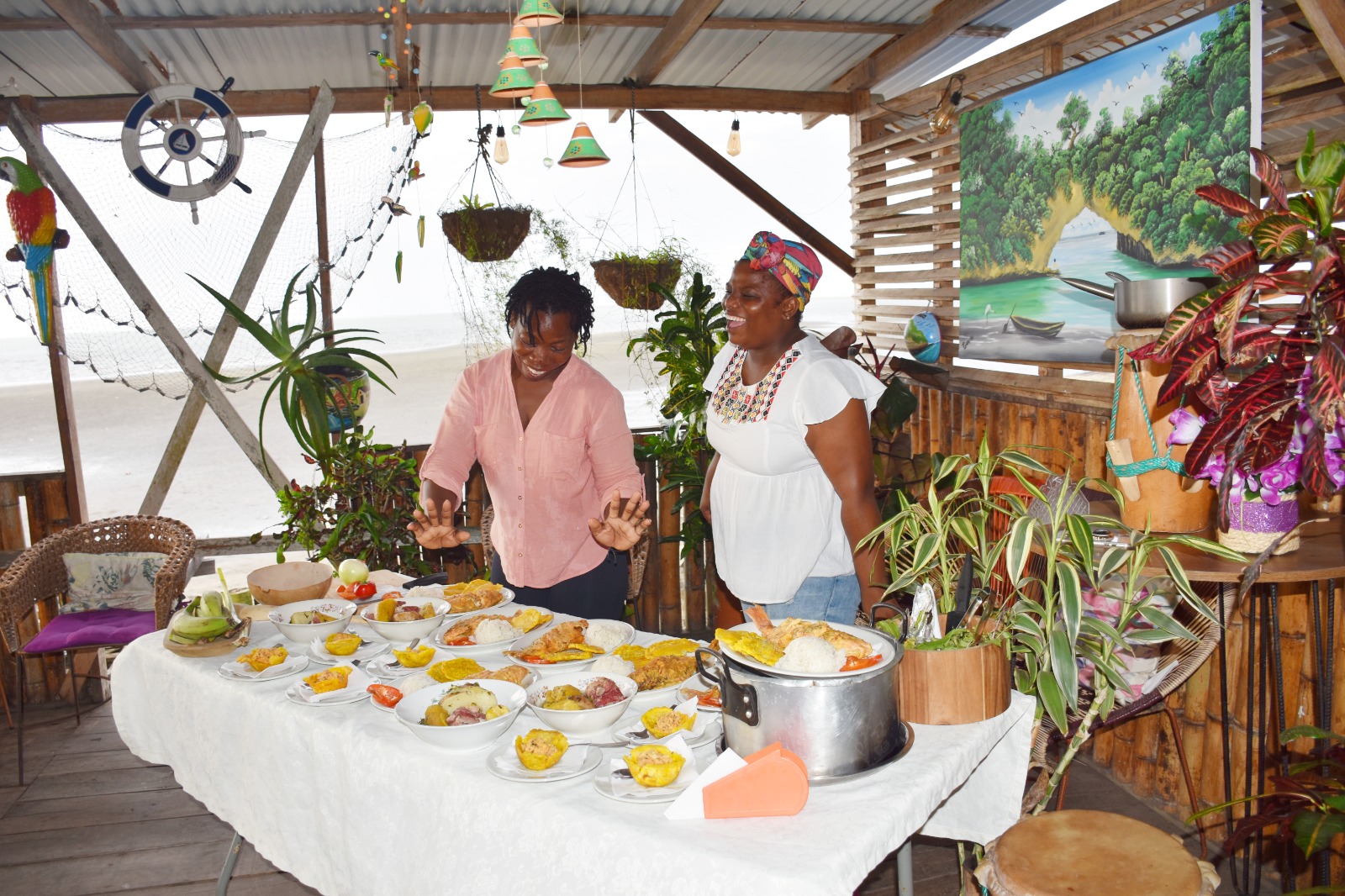 Durante este festival se presentarán 60 stands gastronómicos que ofrecerán una amplia variedad de sabores tradicionales y platos típicos del Pacífico colombiano.