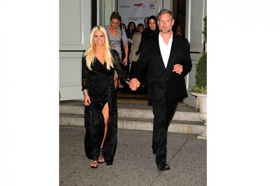 Jessica Simpson y Eric Johnson, luna de miel en México