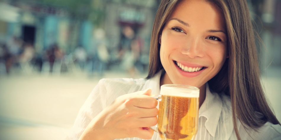 Los beneficios de la cerveza en las diferentes etapas de vida de la mujer