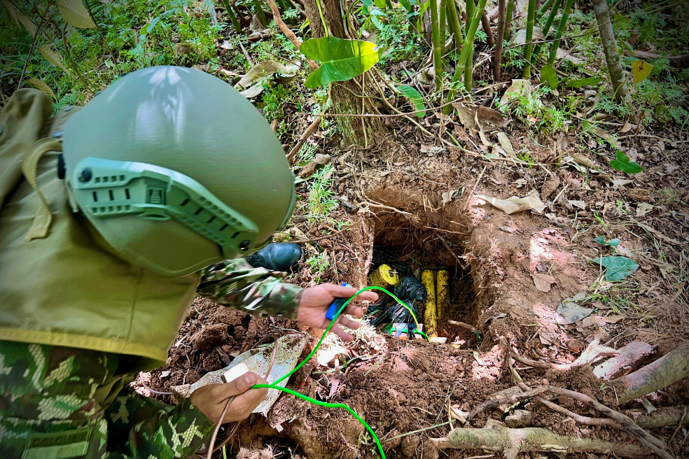 Ejército destruyó dos caletas de explosivos de las disidencias de las Farc en Meta