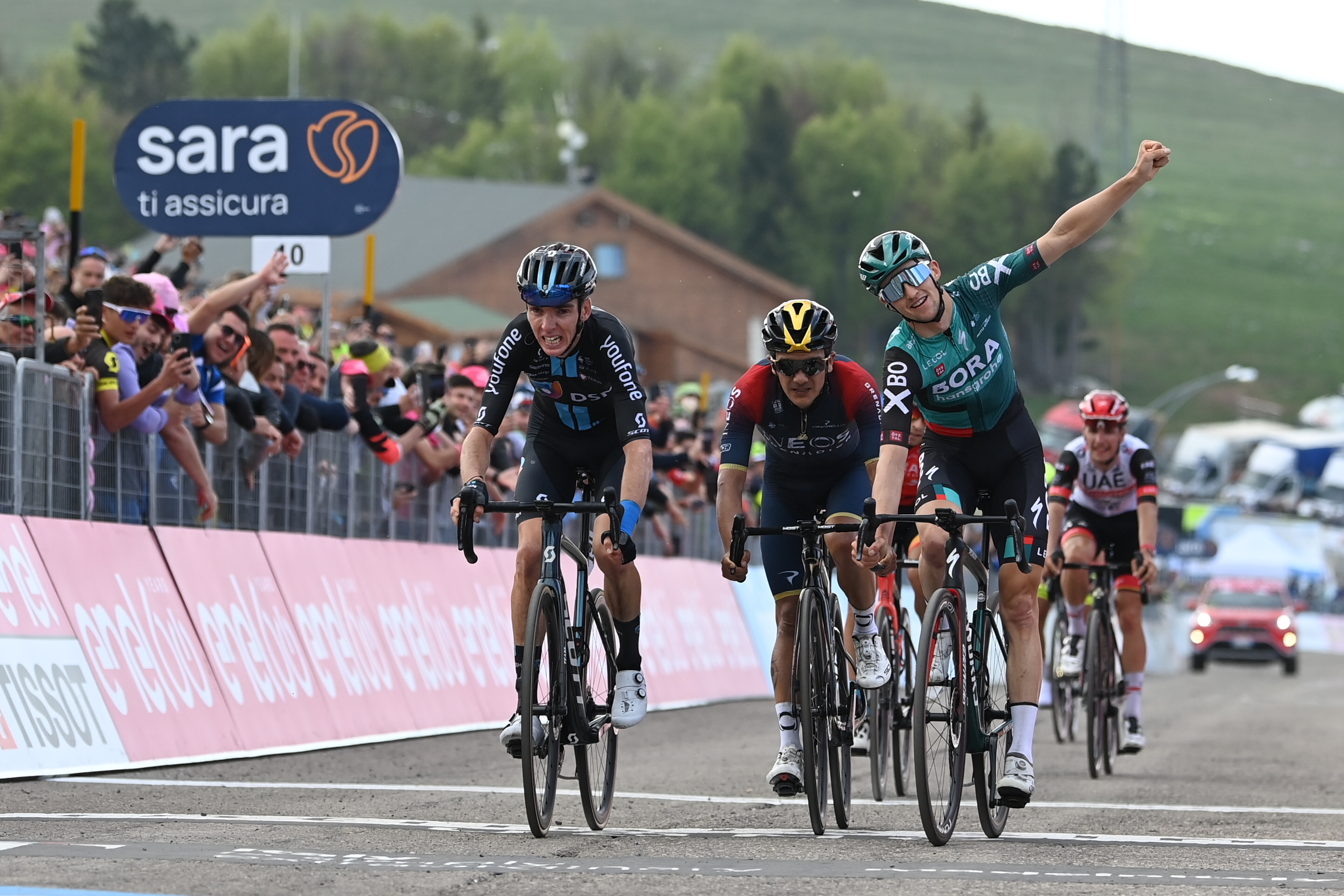 Giro de Italia 2022: Jai Hindley gana en el Blockhaus y Juanpe López sigue líder
