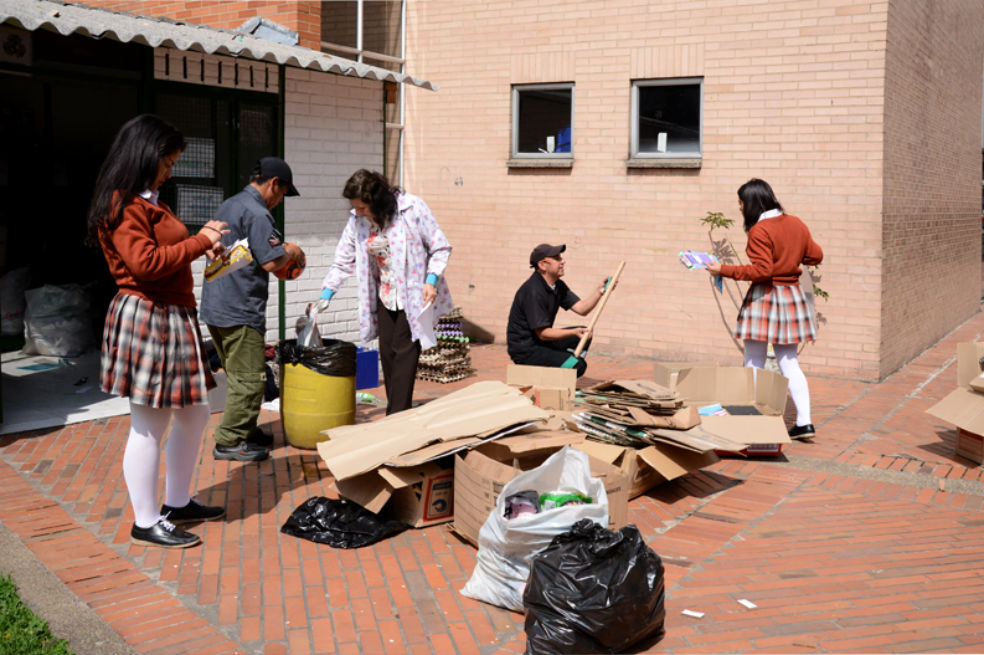 La profesora que le dio una opción de vida a los habitantes de calle