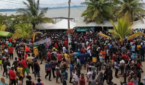 Defensorías del pueblo buscan salidas a la crisis migratoria de Necoclí