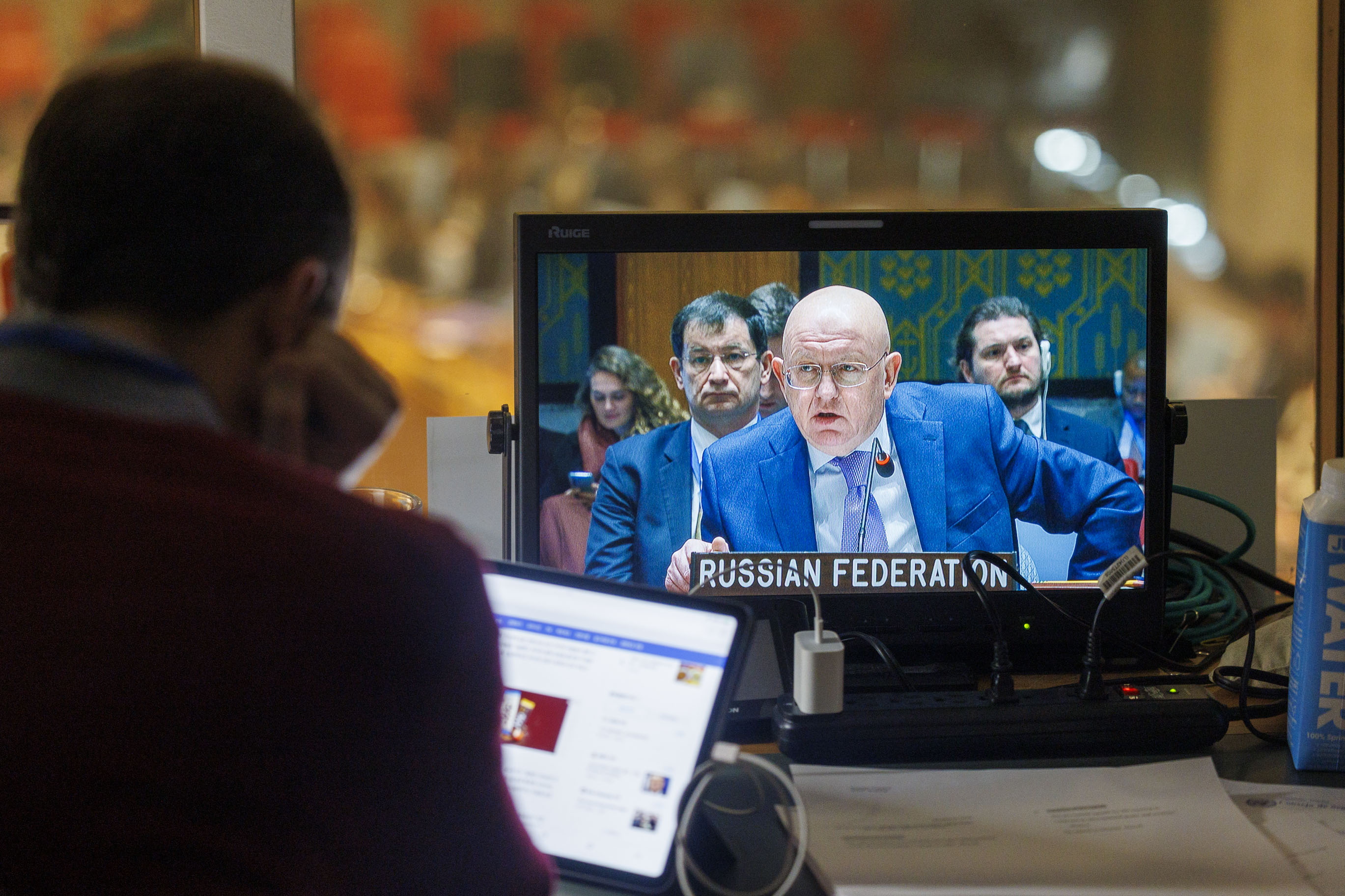 New York (United States), 22/03/2024.- A screen shows Russian Ambassador to the United Nations (UN) Vasily Nebenzya speaking following a vote on a resolution for a ceasefire in Gaza during a United Nations Security Council meeting at the United Nations Headquarters in New York, USA, 22 March 2024. The council failed to reach enough votes to pass the resolution. (Rusia, Nueva York) EFE/EPA/SARAH YENESEL