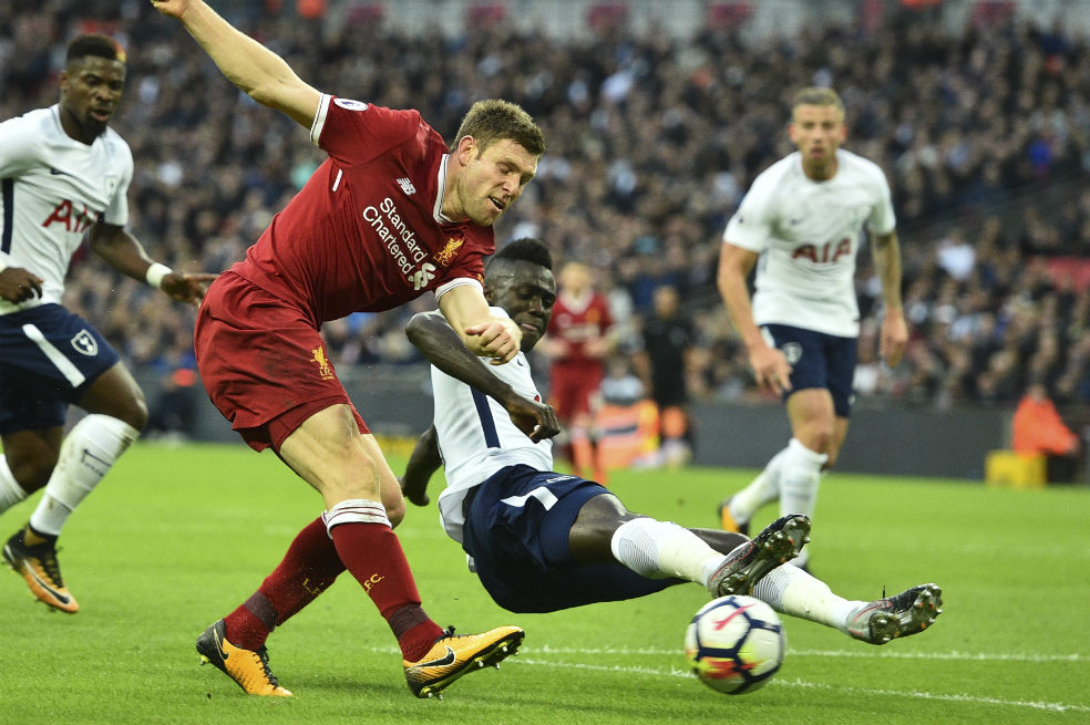 Con otra tarde segura de Davinson, el Tottenham goleó al Liverpool