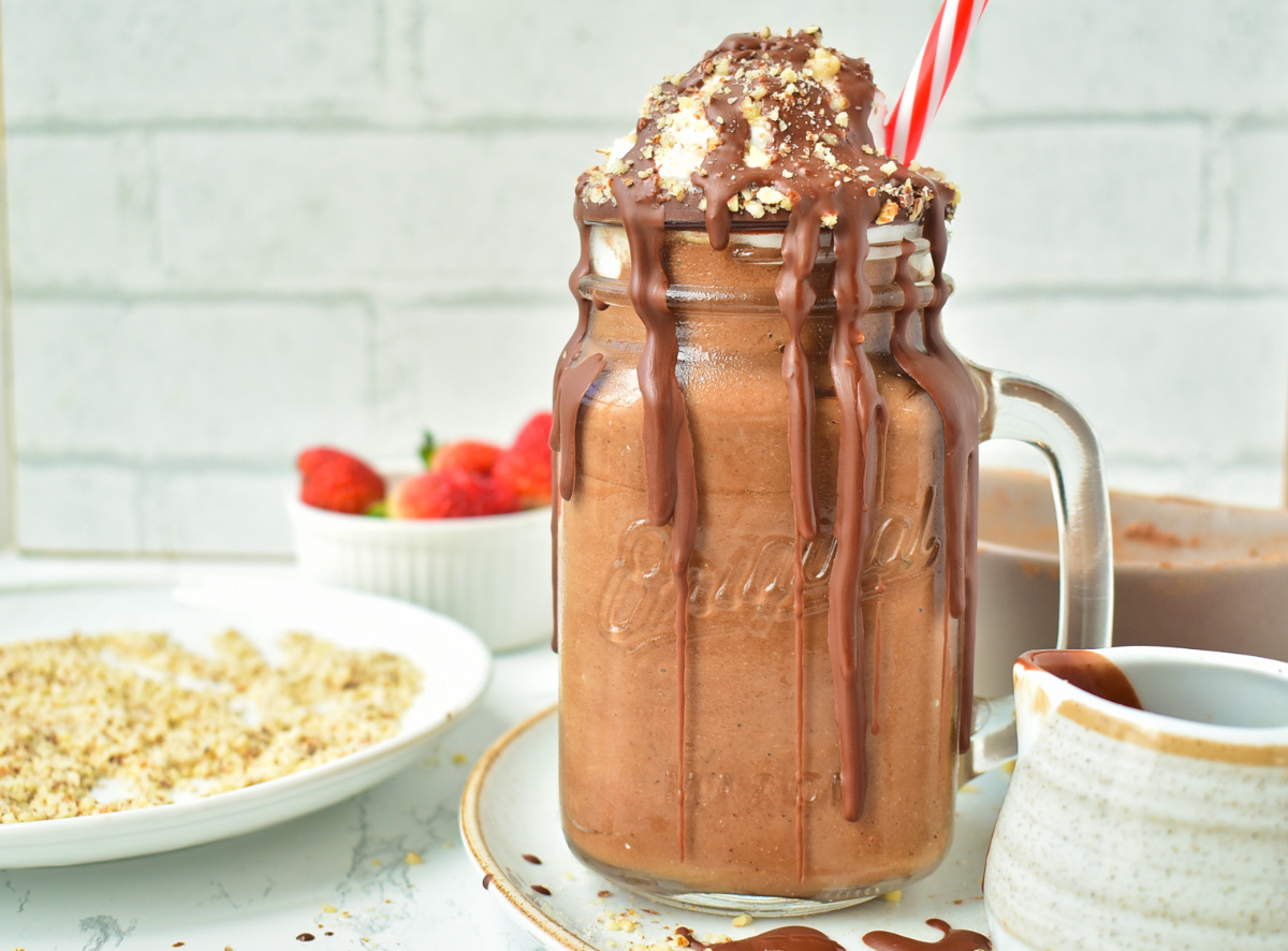 Prepara, fácil y rápido una malteada de chocolate casera y saludable