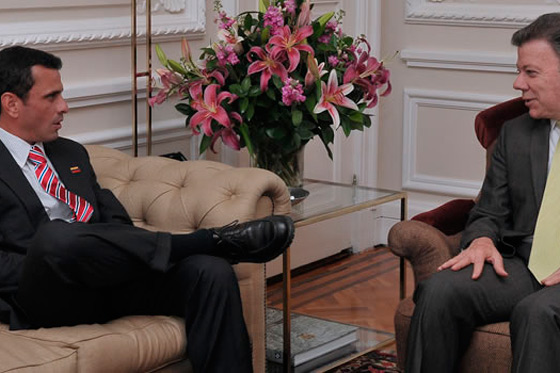 Santos será neutral en contienda electoral de Venezuela