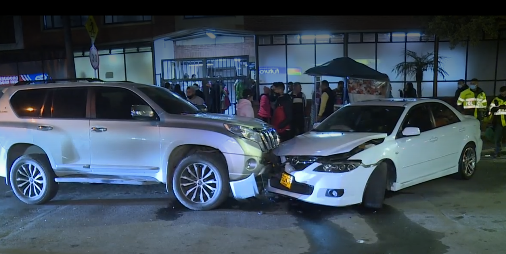 Persecución terminó en choque y tiroteo frente a la Clínica de Occidente en Bogotá