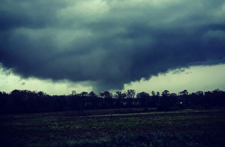 Al menos 23 muertos han dejado los tornados en Alabama, EE.UU.