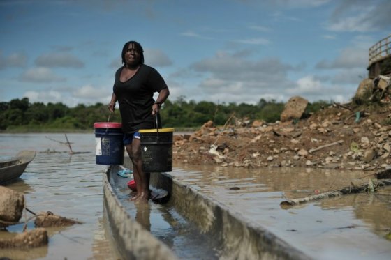 Más de 6.000 personas desplazadas y 7.000 atrapadas en medio de combates en Chocó