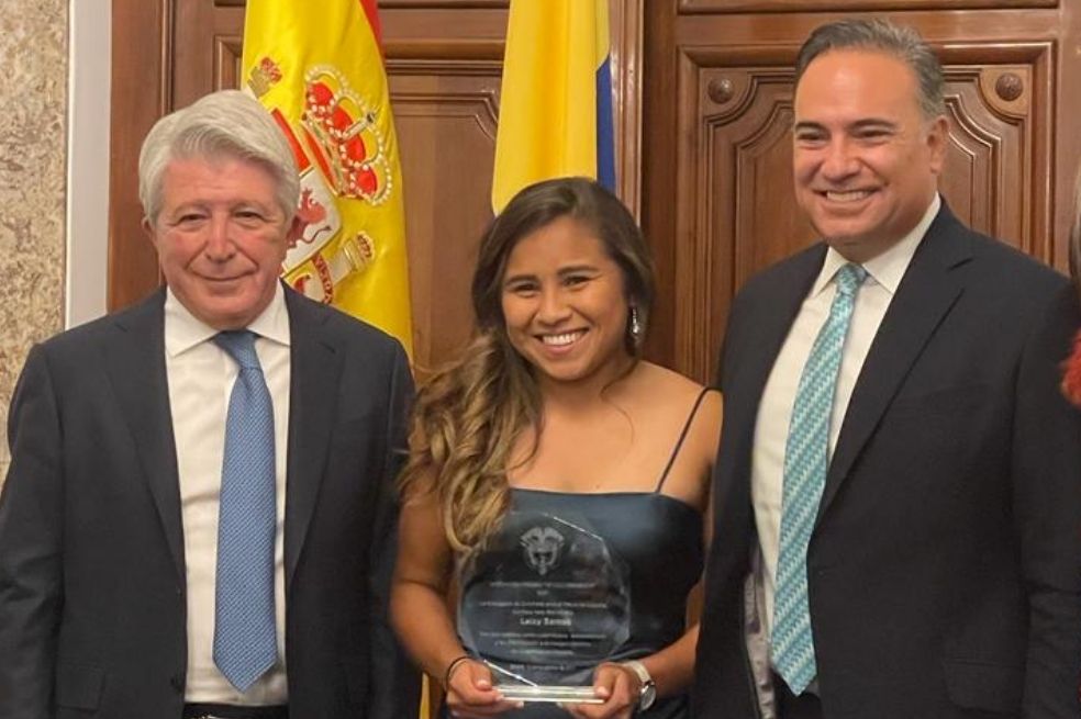 Leicy Santos y Falcao García, condecorados en España