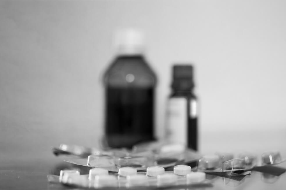 Retiran lotes de jarabe en Colombia por presencia de sustancia “probablemente cancerígena”