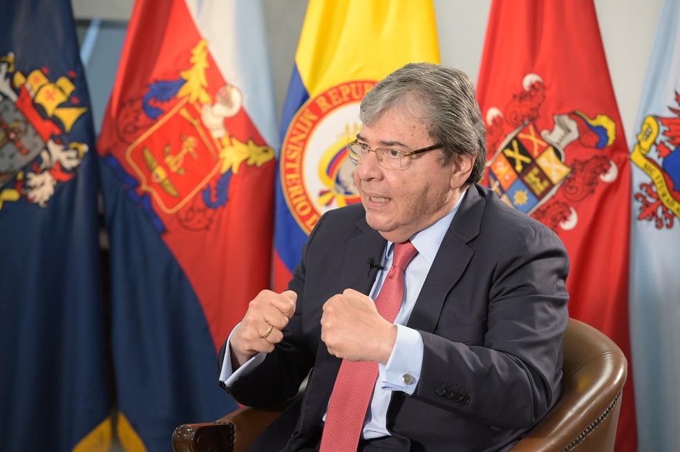 Gobierno no detendrá erradicación de coca en la cuarentena: mindefensa