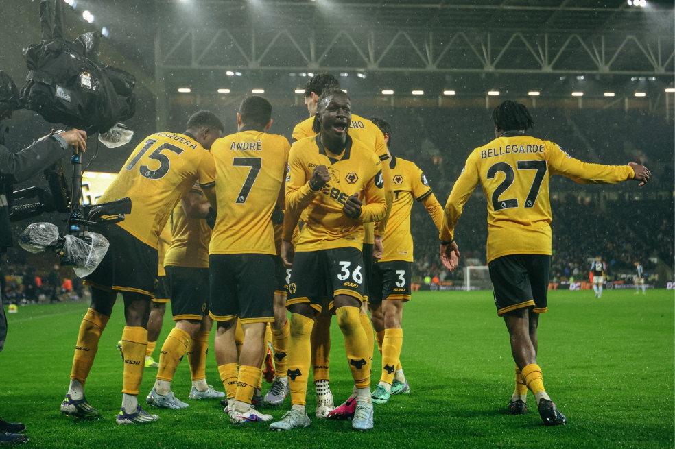 Wolverhampton, con Yerson Mosquera en cancha, frenó en seco a Aston Villa en la Premier