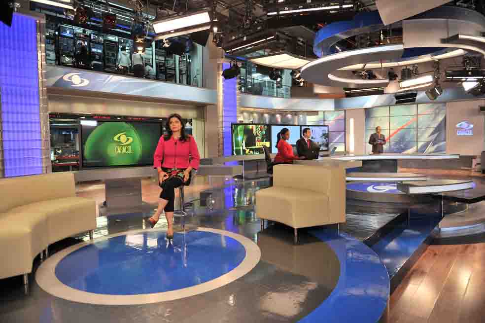 ‘Noticias Caracol’ estrena set y contenidos
