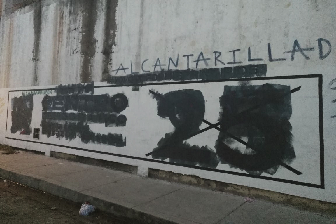 En Bayunca, dañan propaganda política para protestar por abandono estatal