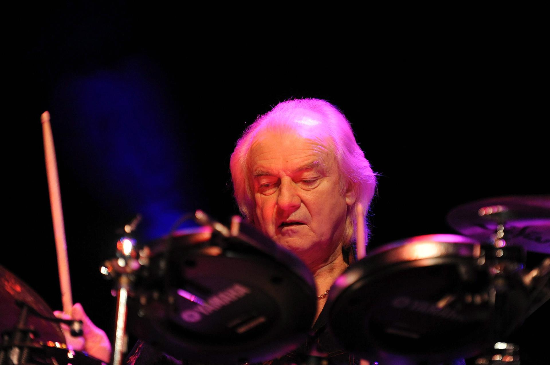 Murió Alan White, baterista de Yes, a los 72 años