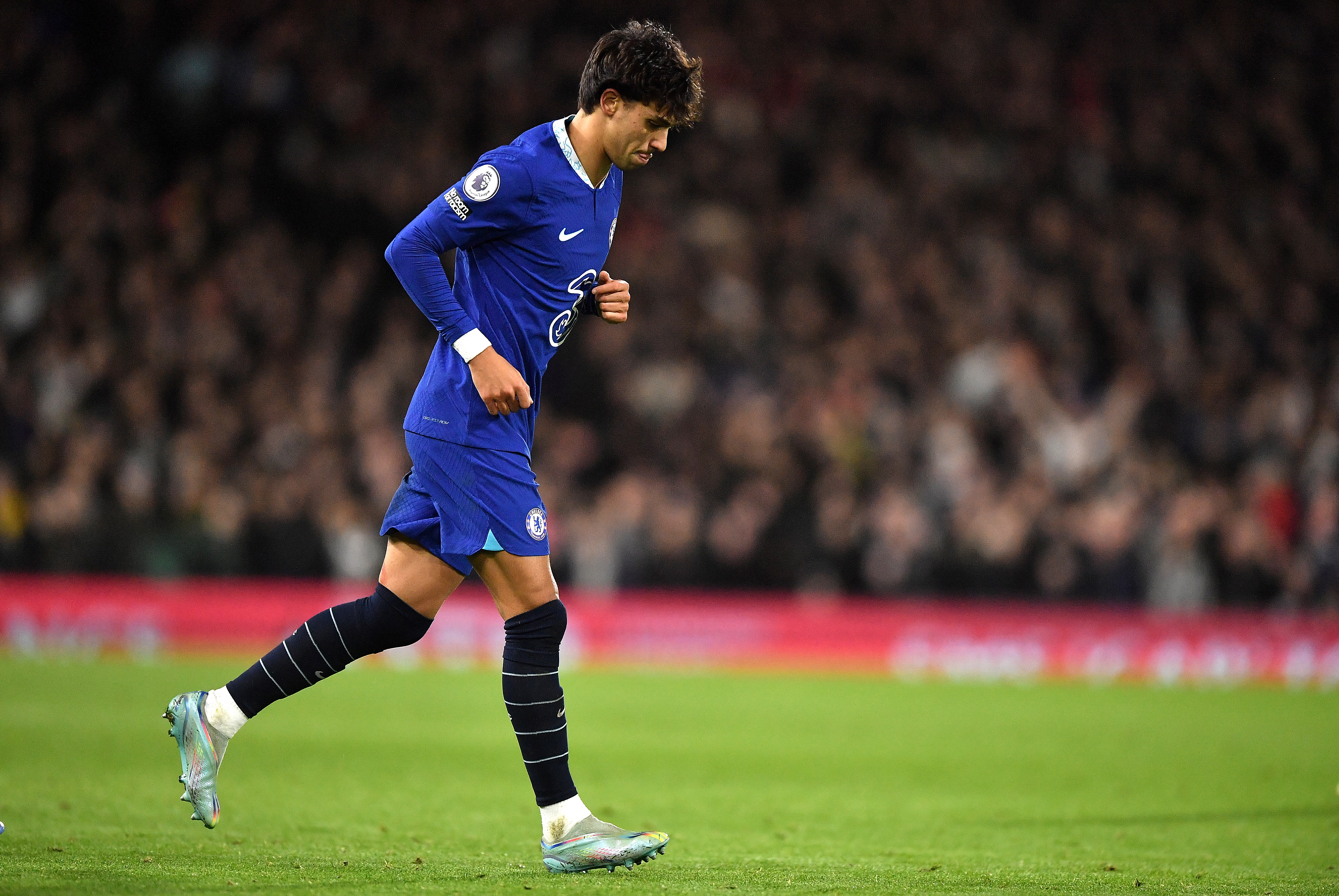 Joao Félix y un debut para el olvido: expulsión y derrota