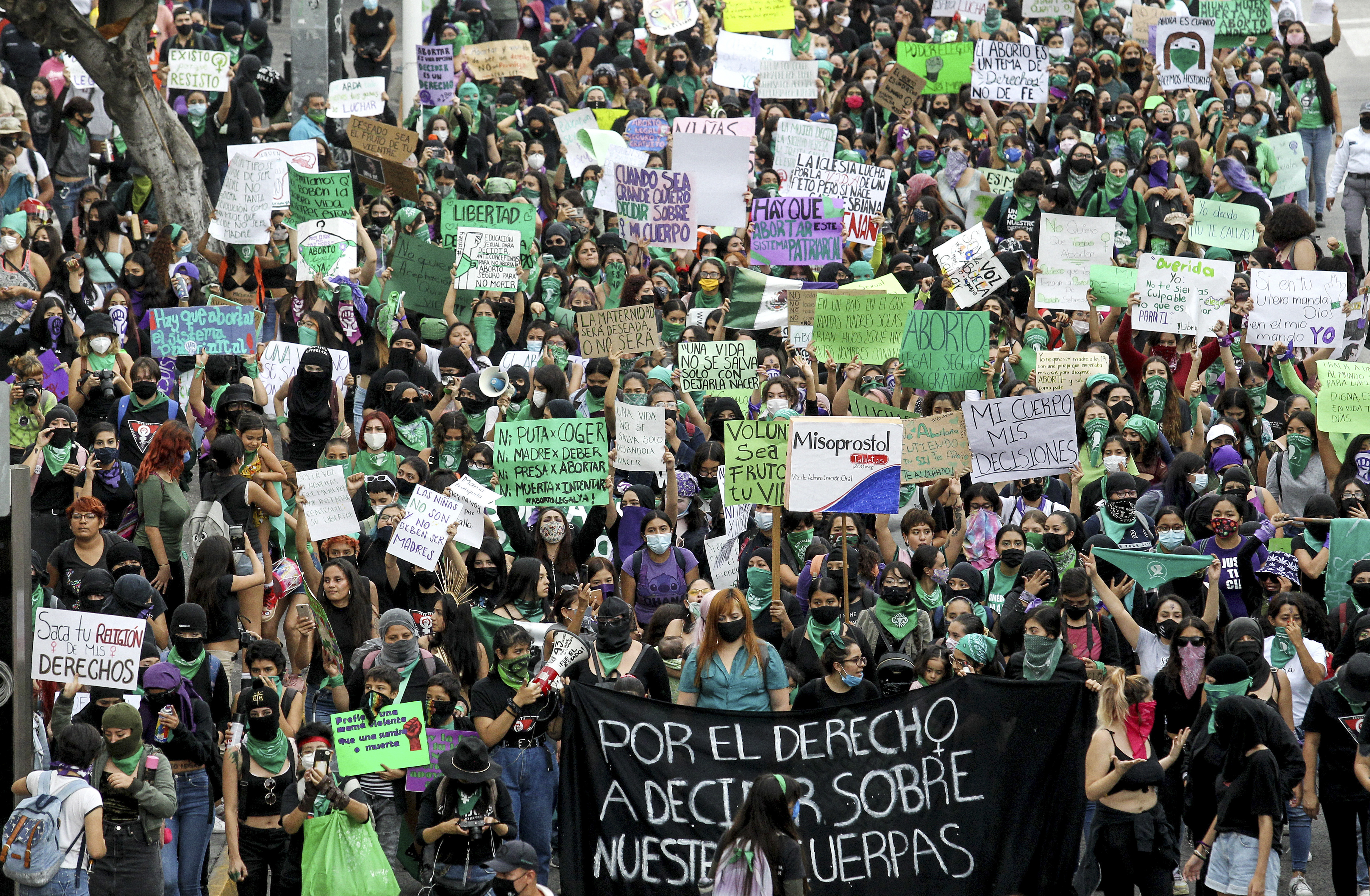 La polémica alrededor de las marchas a favor del aborto en México