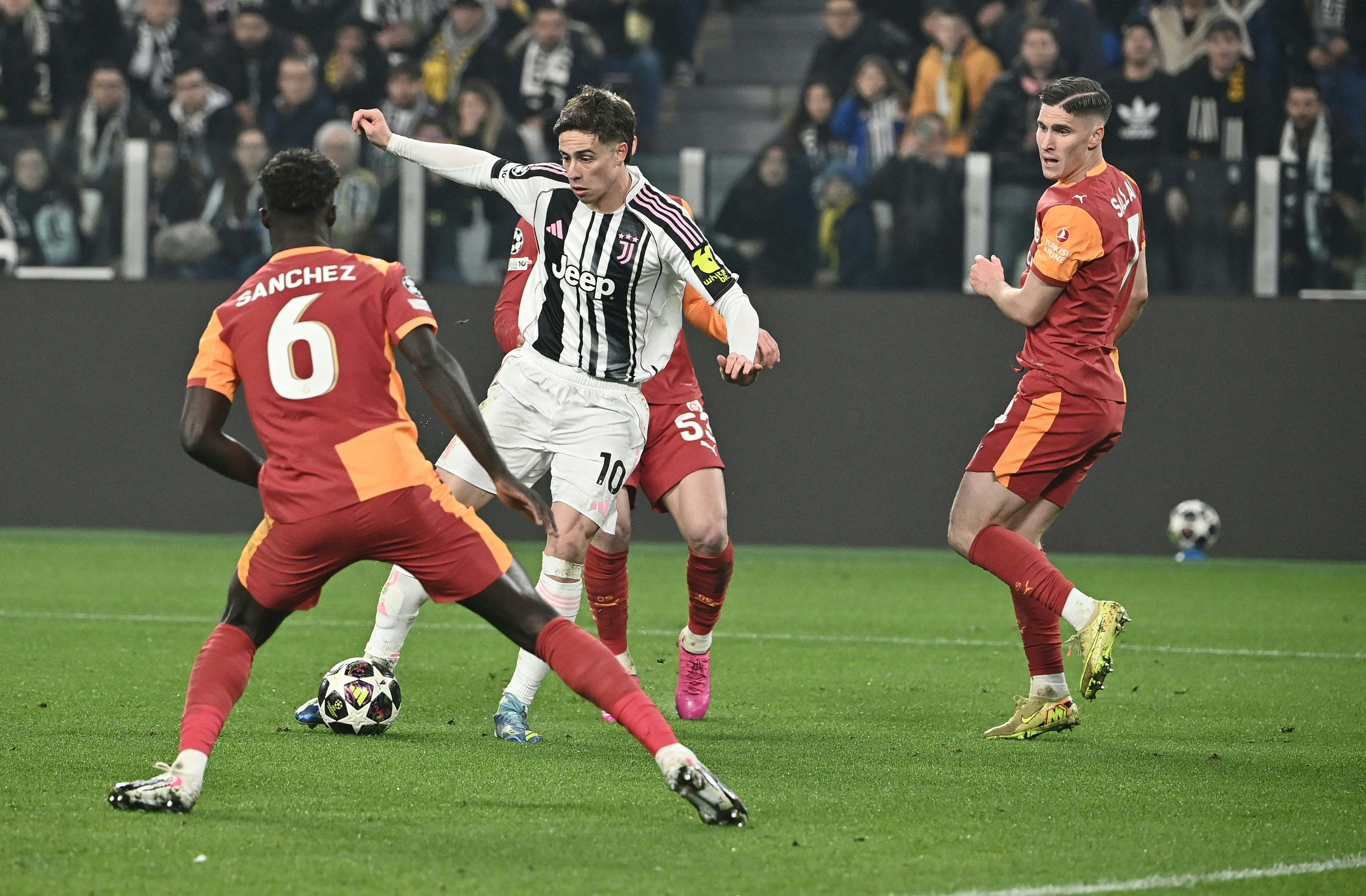 Champions: Galatasaray y Dávinson Sánchez sufrieron con la Juventus pero aun así avanzaron