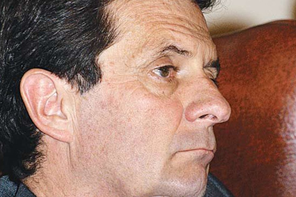 Exministro Londoño arremete ahora contra la selección